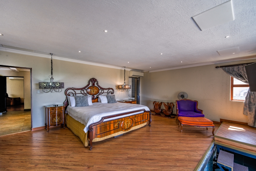 9 Bedroom Property for Sale in Waterkloof Ridge Gauteng