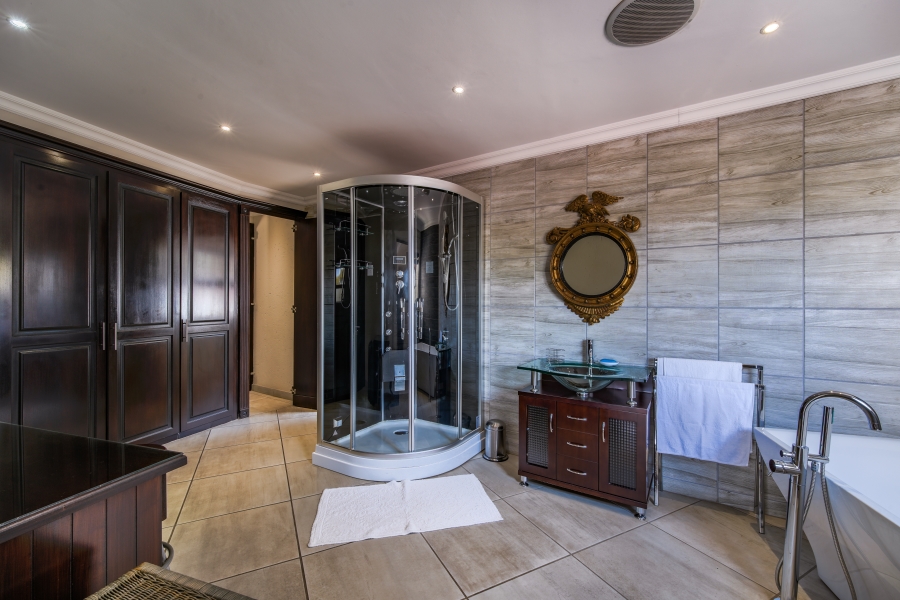 9 Bedroom Property for Sale in Waterkloof Ridge Gauteng