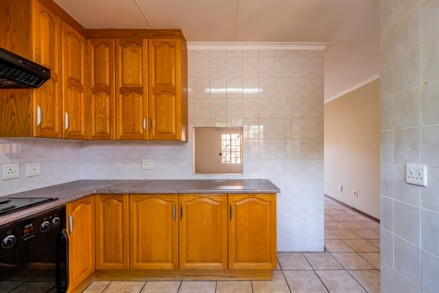 2 Bedroom Property for Sale in Faerie Glen Gauteng