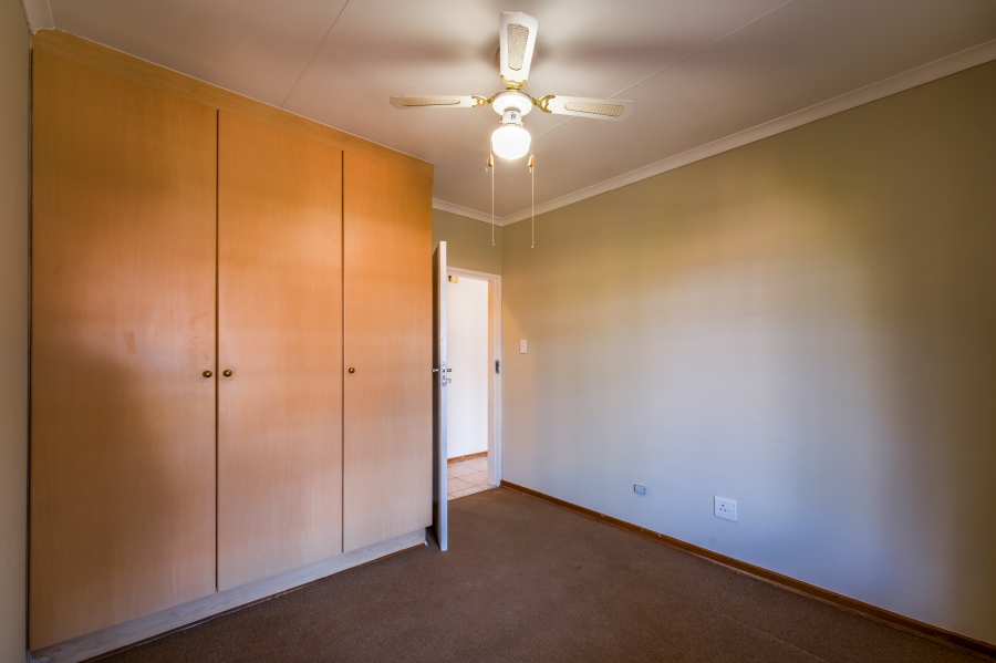 2 Bedroom Property for Sale in Faerie Glen Gauteng
