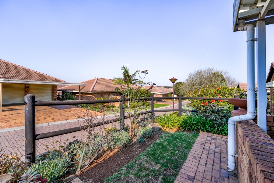 2 Bedroom Property for Sale in Faerie Glen Gauteng