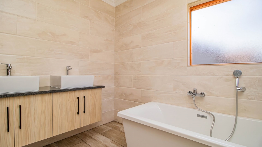 3 Bedroom Property for Sale in Rynfield Gauteng