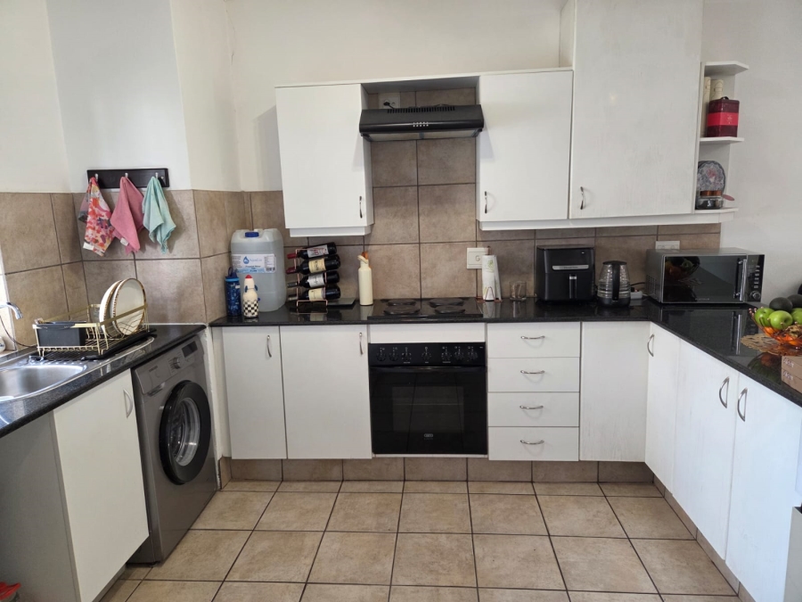 To Let 2 Bedroom Property for Rent in Morningside Gauteng