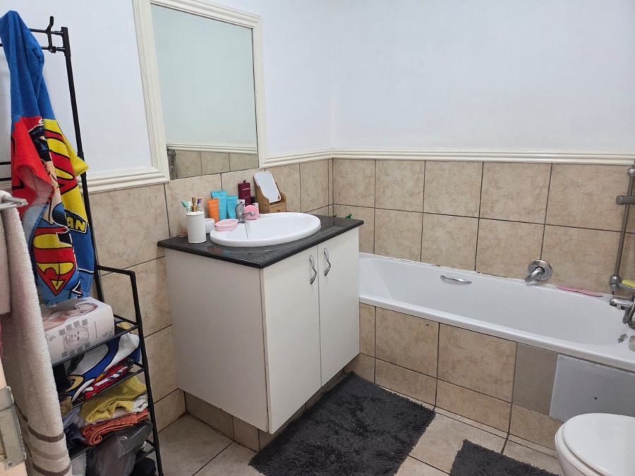 To Let 2 Bedroom Property for Rent in Morningside Gauteng