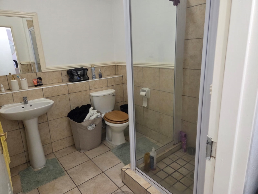 To Let 2 Bedroom Property for Rent in Morningside Gauteng