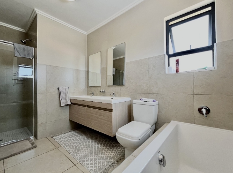 2 Bedroom Property for Sale in Willaway Gauteng
