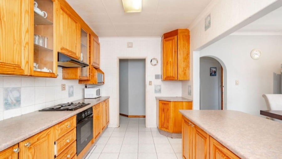 3 Bedroom Property for Sale in Birchleigh North Gauteng