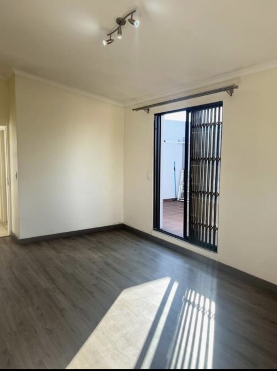 3 Bedroom Property for Sale in Barbeque Downs Gauteng