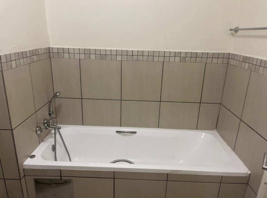 3 Bedroom Property for Sale in Barbeque Downs Gauteng