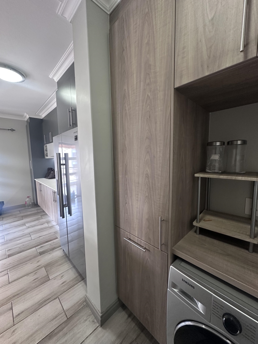 3 Bedroom Property for Sale in Carlswald Estate Gauteng