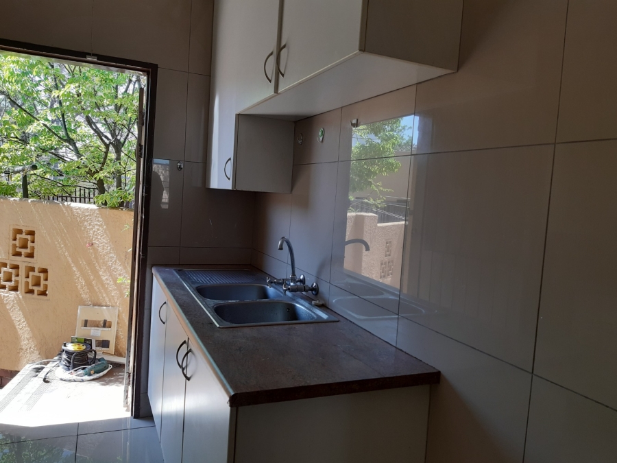 To Let 3 Bedroom Property for Rent in Edendale Gauteng