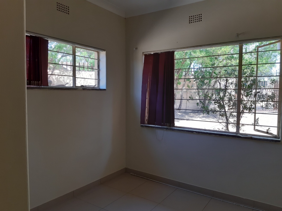 To Let 3 Bedroom Property for Rent in Edendale Gauteng
