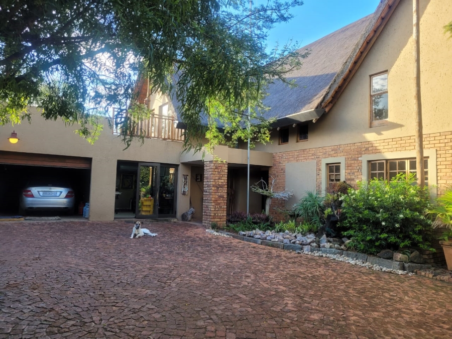 4 Bedroom Property for Sale in Kameelfontein Gauteng