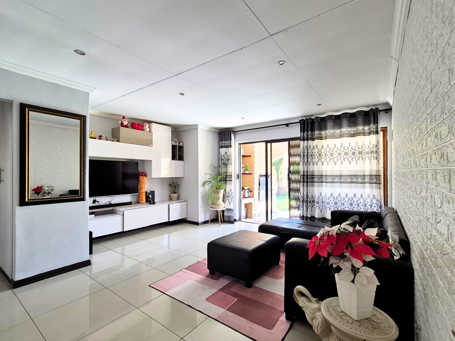 3 Bedroom Property for Sale in Halfway Gardens Gauteng