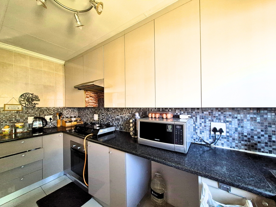 3 Bedroom Property for Sale in Halfway Gardens Gauteng