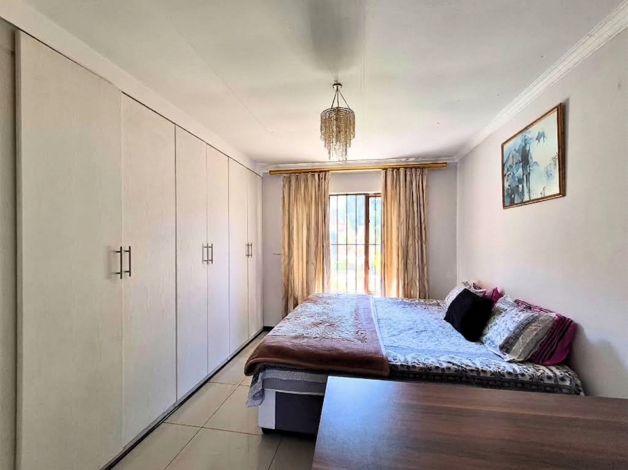 3 Bedroom Property for Sale in Halfway Gardens Gauteng