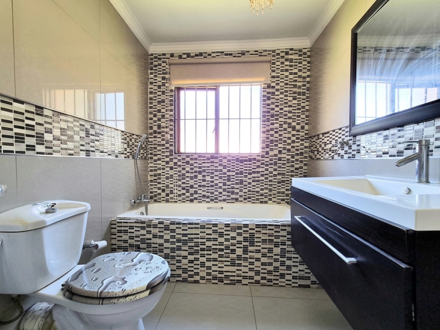 3 Bedroom Property for Sale in Halfway Gardens Gauteng