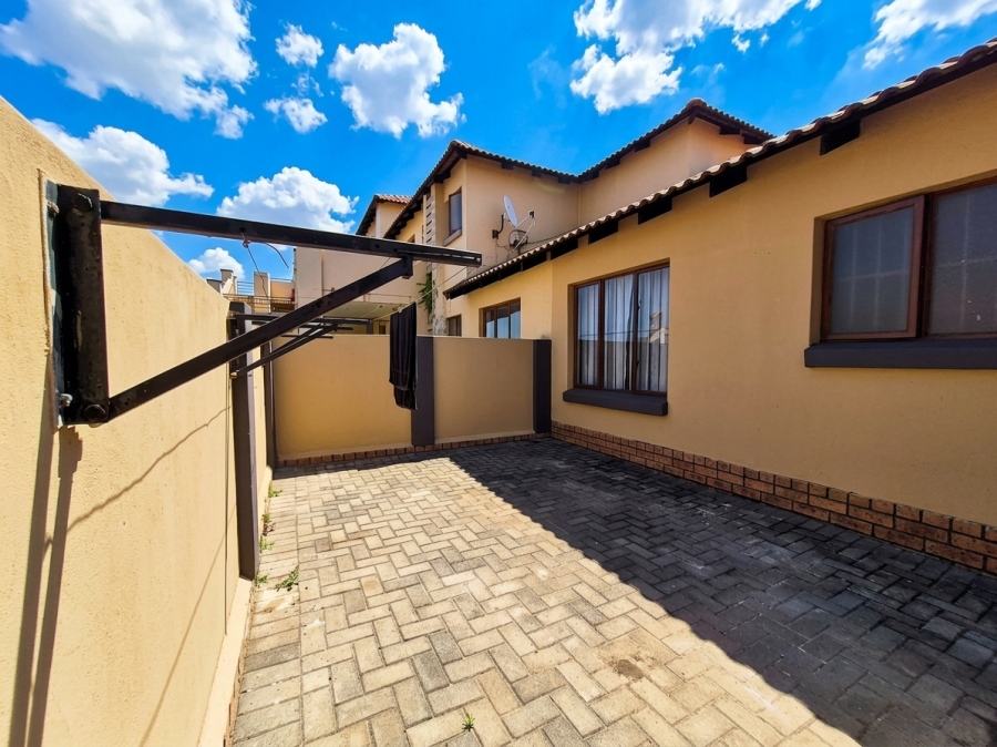 3 Bedroom Property for Sale in Halfway Gardens Gauteng