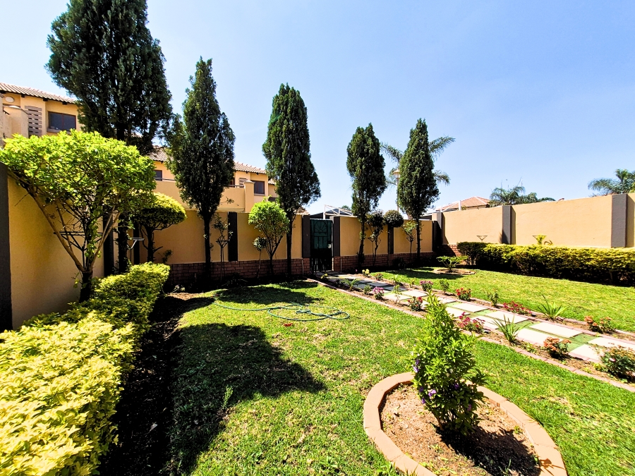3 Bedroom Property for Sale in Halfway Gardens Gauteng