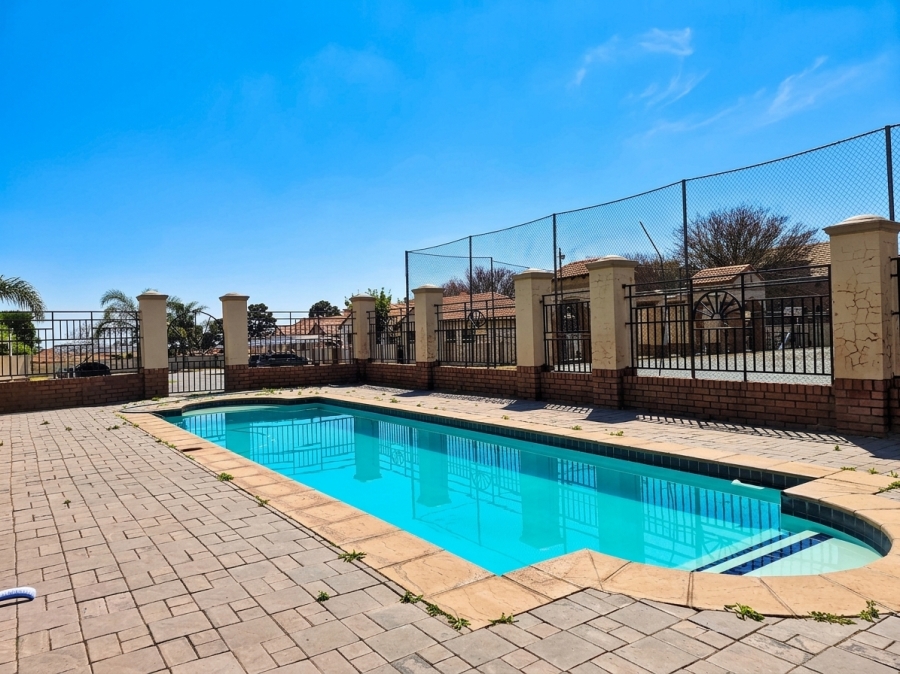 3 Bedroom Property for Sale in Halfway Gardens Gauteng