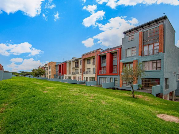To Let 2 Bedroom Property for Rent in Midridge Park Gauteng