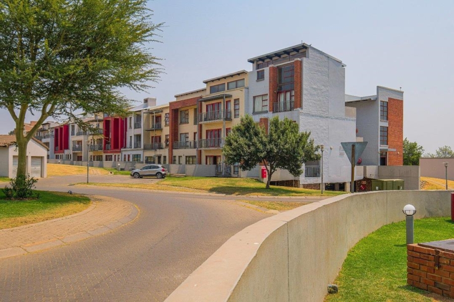 To Let 2 Bedroom Property for Rent in Midridge Park Gauteng