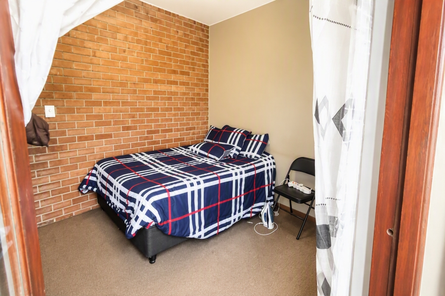 To Let 2 Bedroom Property for Rent in Midridge Park Gauteng