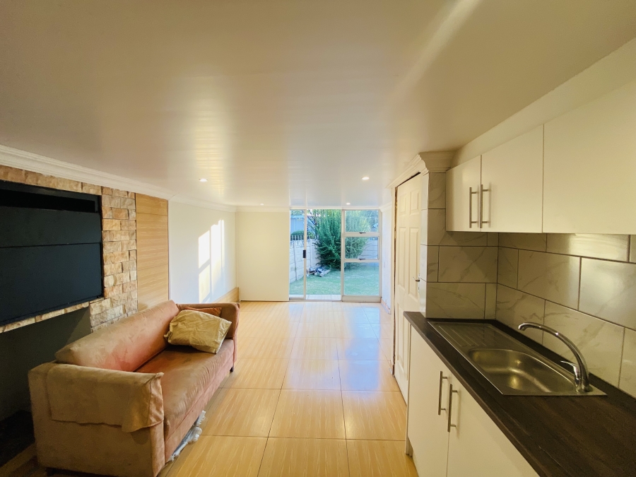 To Let 1 Bedroom Property for Rent in Randhart Gauteng