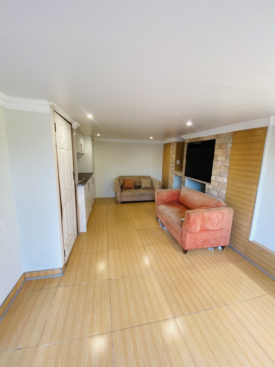 To Let 1 Bedroom Property for Rent in Randhart Gauteng