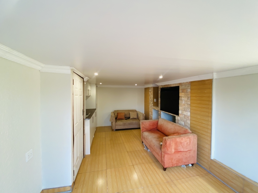 To Let 1 Bedroom Property for Rent in Randhart Gauteng