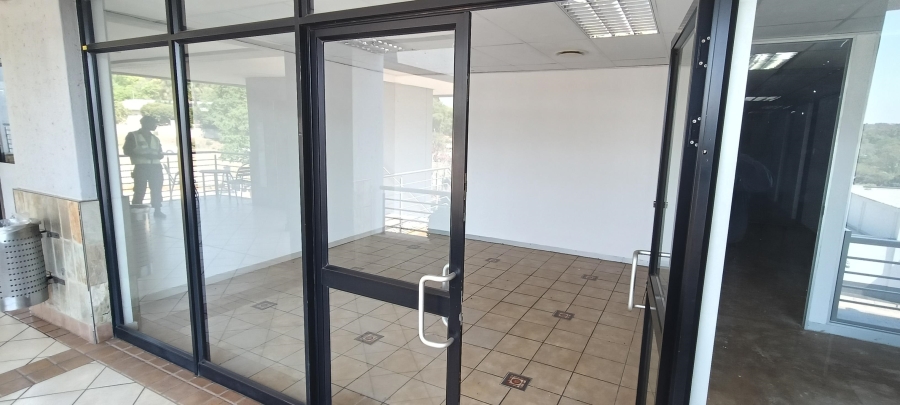 To Let Commercial Property for Rent in Faerie Glen Gauteng