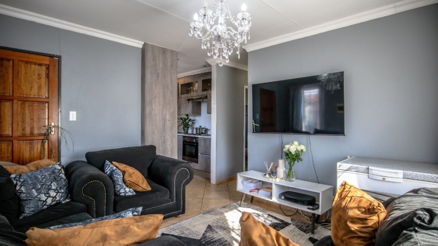 To Let 3 Bedroom Property for Rent in The Orchards Gauteng