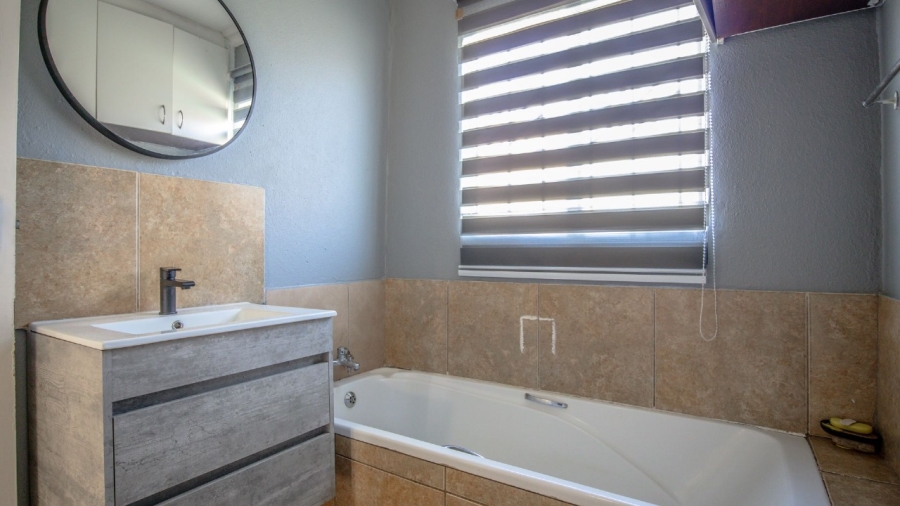 To Let 3 Bedroom Property for Rent in The Orchards Gauteng