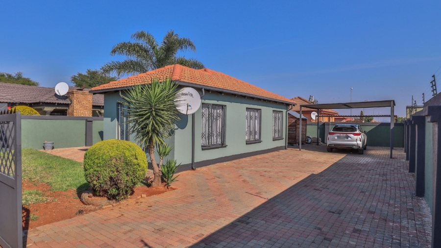 To Let 3 Bedroom Property for Rent in The Orchards Gauteng