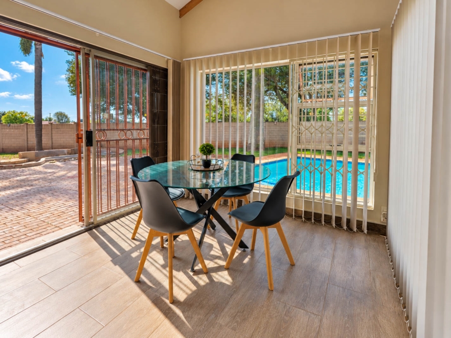 3 Bedroom Property for Sale in Pierre Van Ryneveld Gauteng