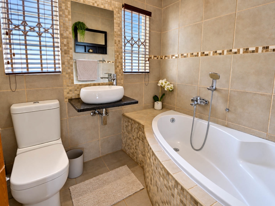 3 Bedroom Property for Sale in Pierre Van Ryneveld Gauteng