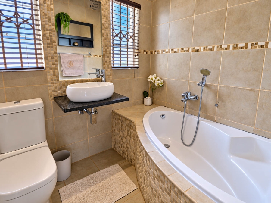 3 Bedroom Property for Sale in Pierre Van Ryneveld Gauteng