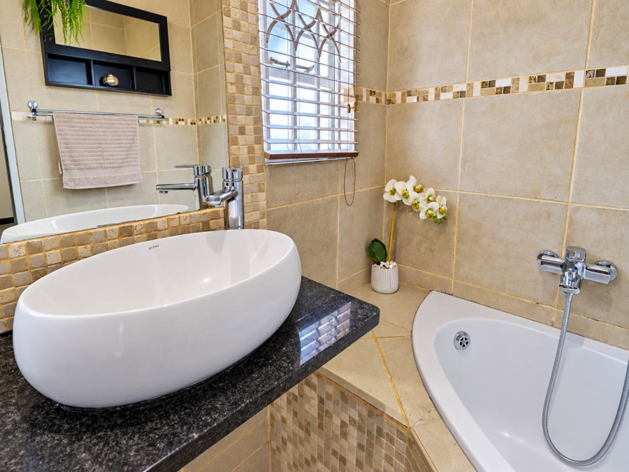 3 Bedroom Property for Sale in Pierre Van Ryneveld Gauteng