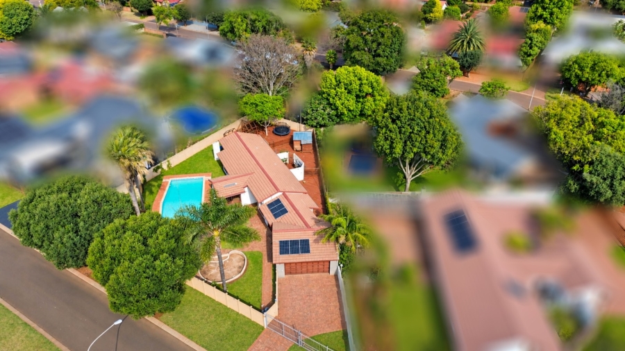 3 Bedroom Property for Sale in Pierre Van Ryneveld Gauteng