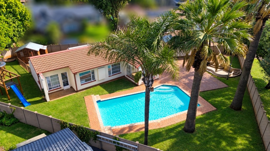 3 Bedroom Property for Sale in Pierre Van Ryneveld Gauteng