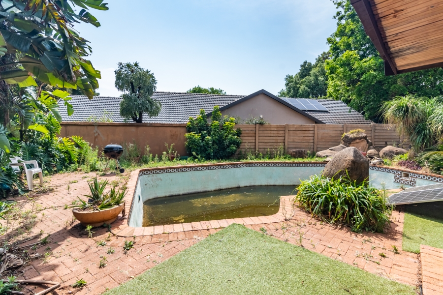 3 Bedroom Property for Sale in Weltevreden Park Gauteng