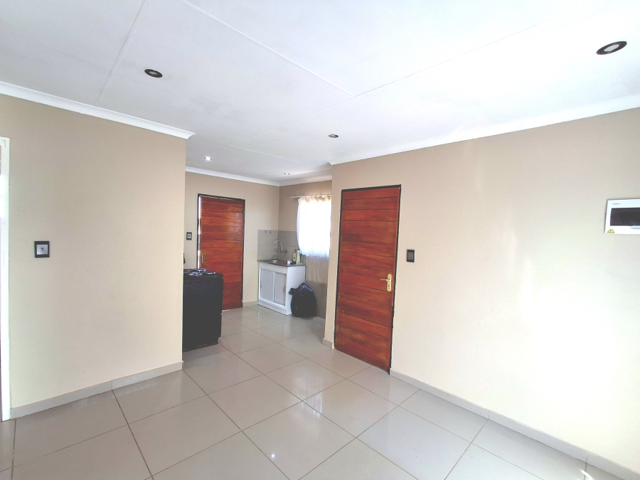 2 Bedroom Property for Sale in Vanderbijlpark CE 7 Gauteng