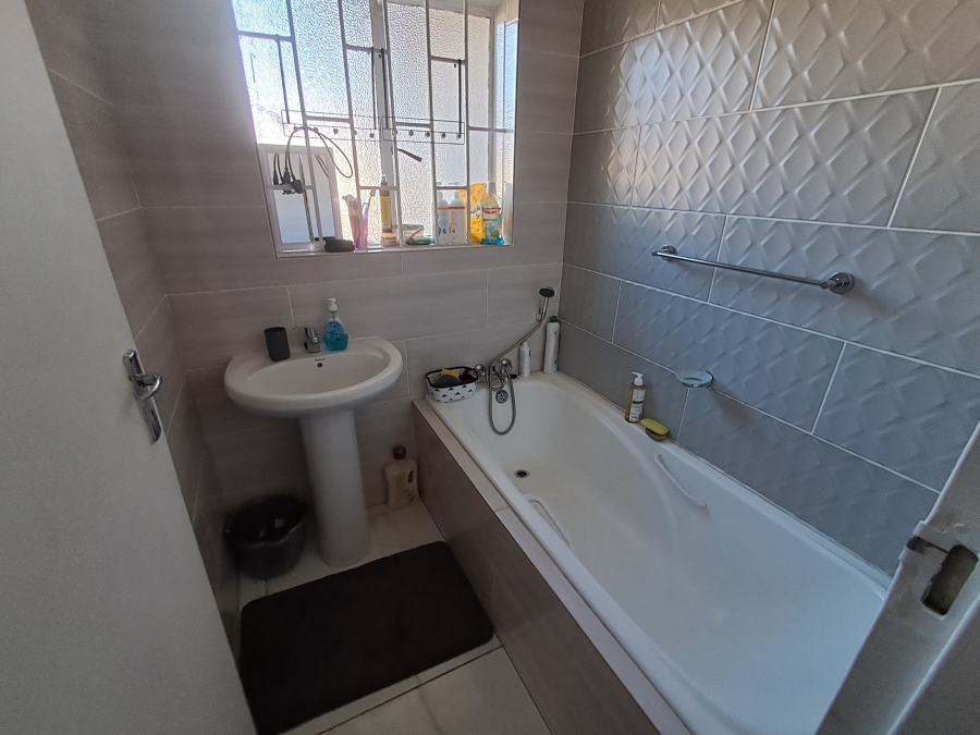 To Let 3 Bedroom Property for Rent in Vanderbijlpark CE 2 Gauteng