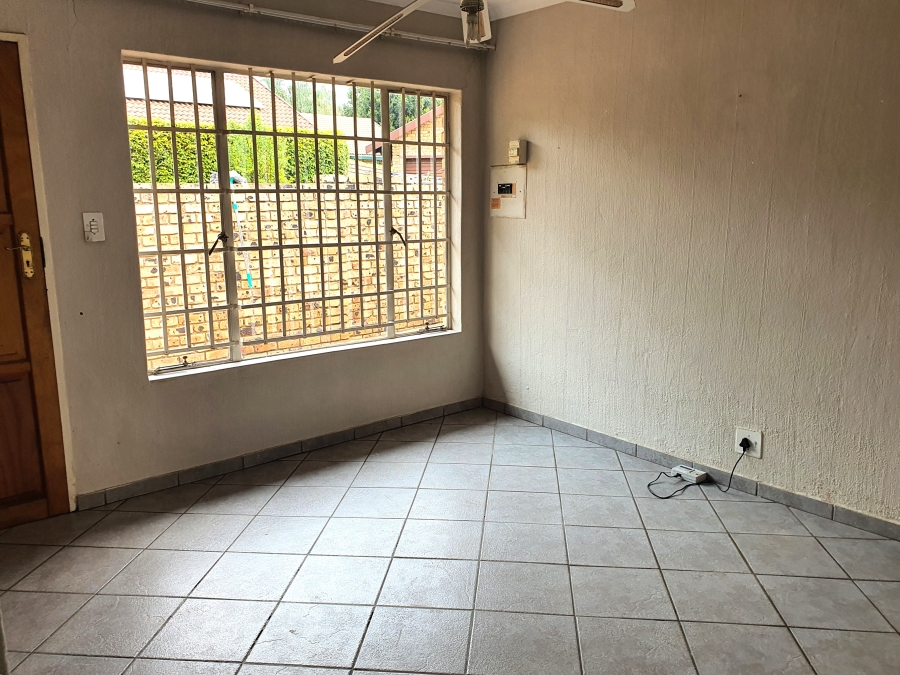 2 Bedroom Property for Sale in Equestria Gauteng