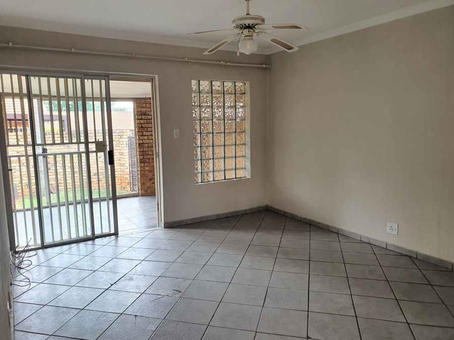 2 Bedroom Property for Sale in Equestria Gauteng