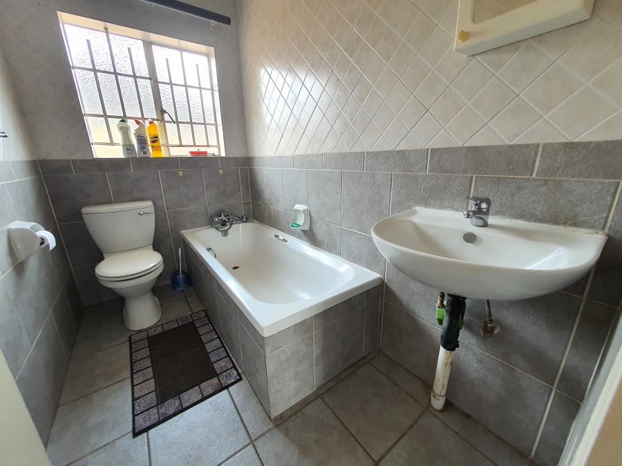 2 Bedroom Property for Sale in Equestria Gauteng