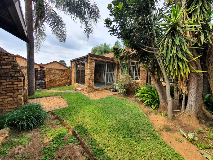 2 Bedroom Property for Sale in Equestria Gauteng