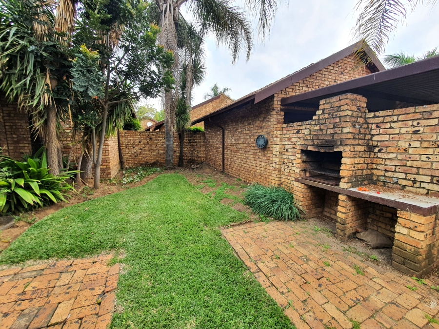 2 Bedroom Property for Sale in Equestria Gauteng