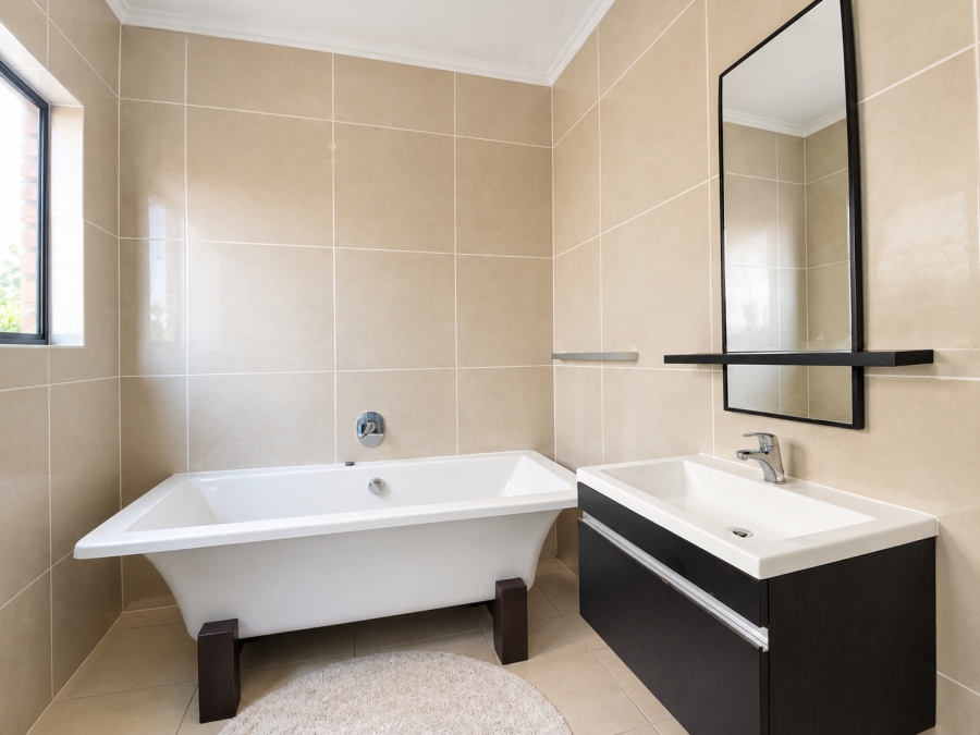 To Let 3 Bedroom Property for Rent in Kyalami Hills Gauteng