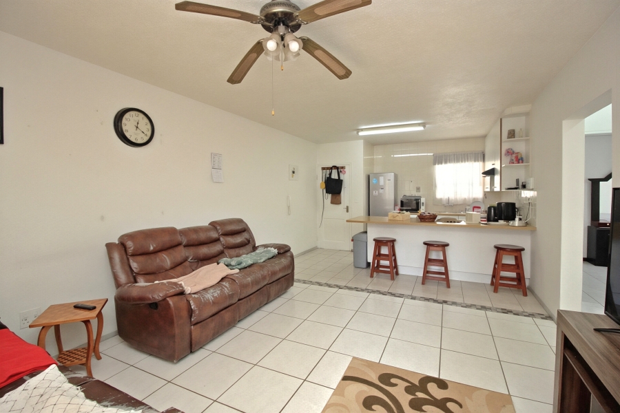 2 Bedroom Property for Sale in Wannenburghoogte Gauteng